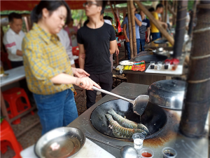 初夏的东莞农家乐松山湖野炊